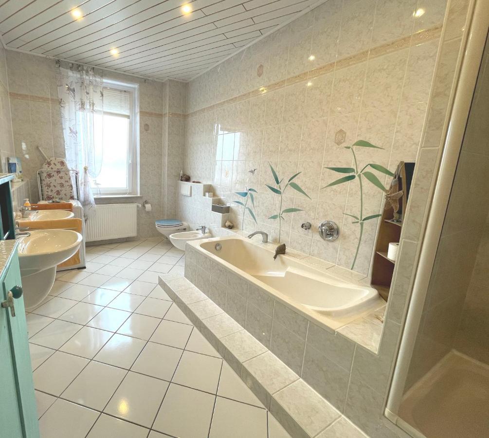Schöne 2 Zimmer-wohnung, Nähe Messe, Balkon